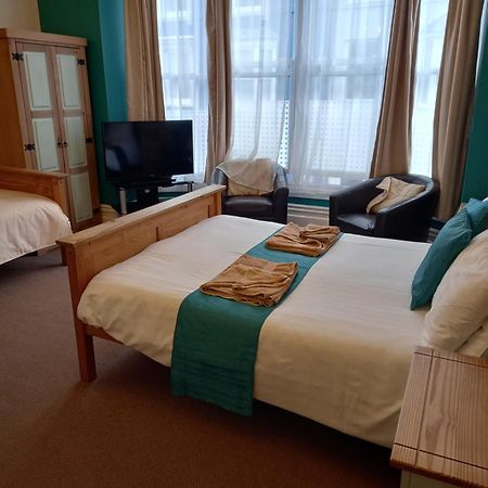 Hildebrand Guest House Tenby Exterior foto